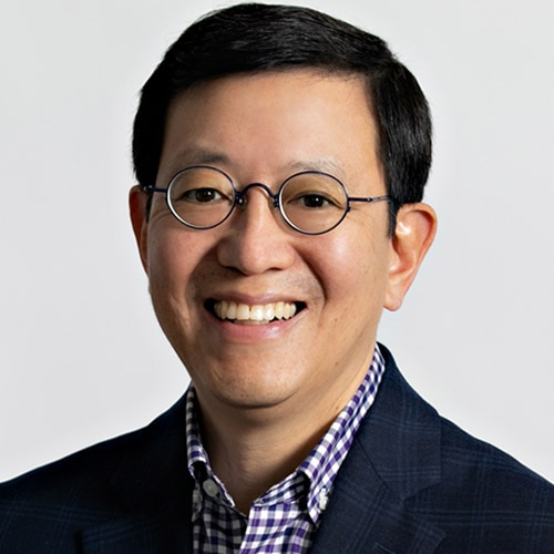 Headshot of Ivan Fong, a member of the Medtronic leadership team.